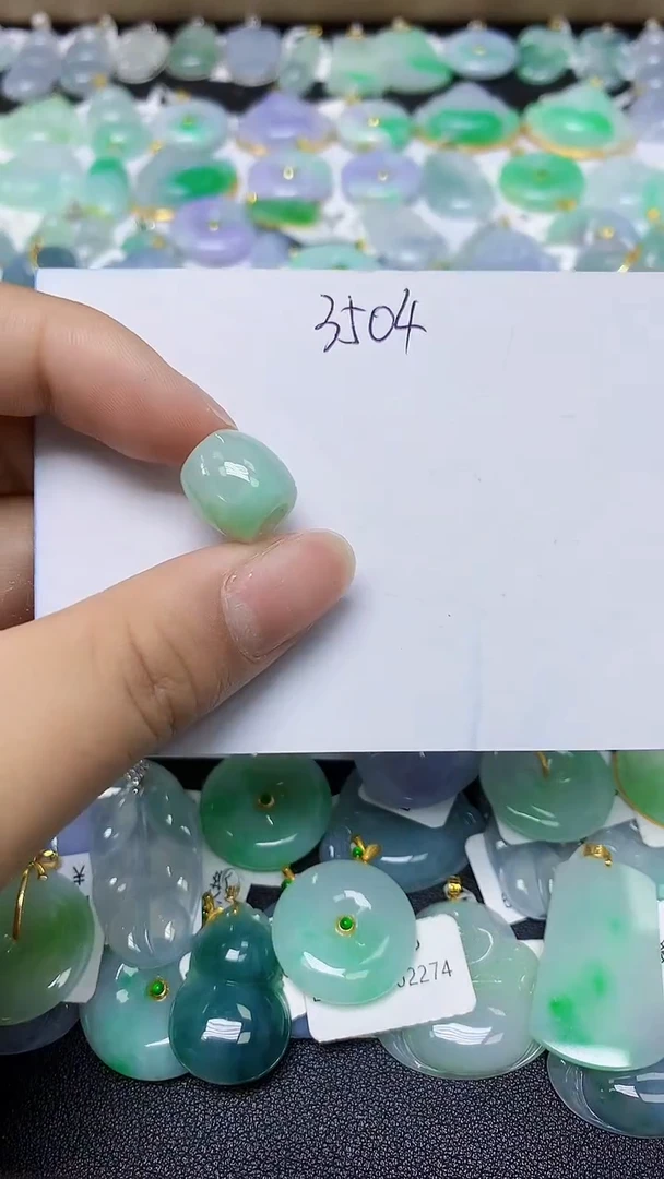 翡翠未镶嵌颈饰天然缅甸翡翠A货