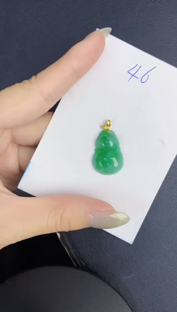 翡翠18K金镶嵌颈饰缅甸天然翡翠A货