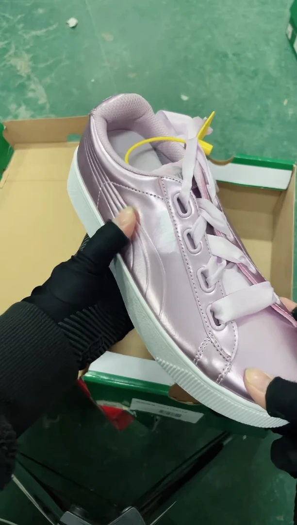 彪马时尚休闲运动鞋38M  P176