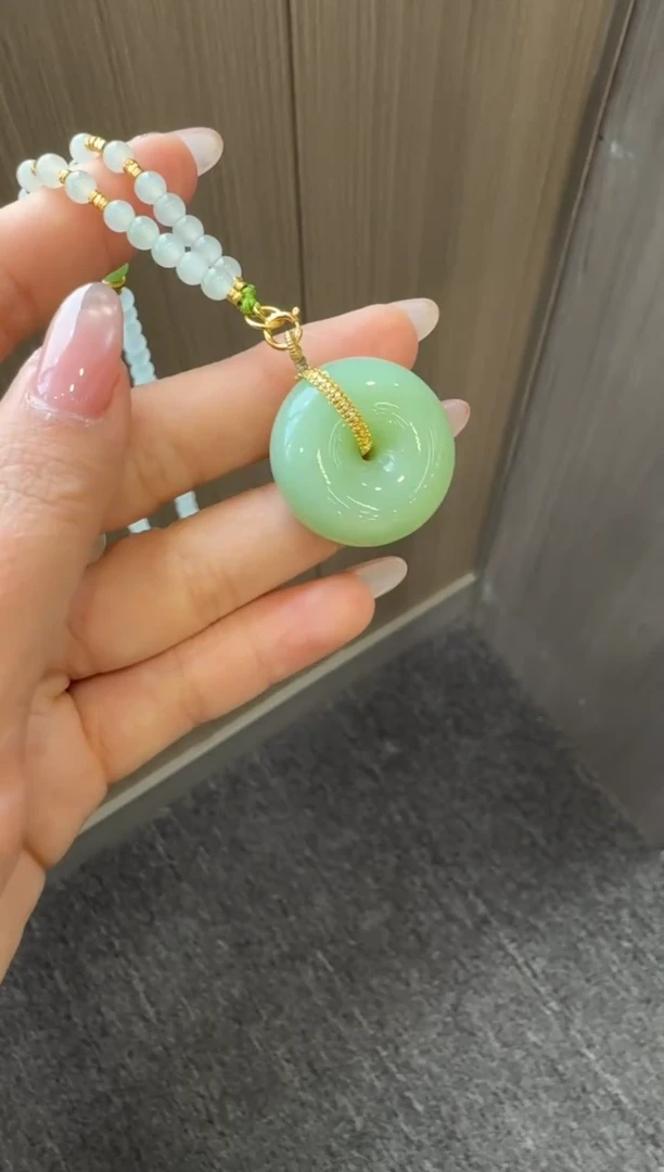 颈饰未镶嵌和田玉翠青平安扣吊坠/配珠链