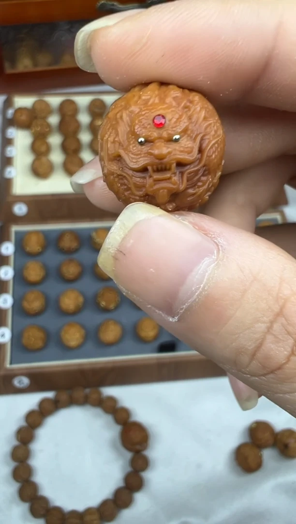 吊坠猴头核桃天****9龙珠  8
