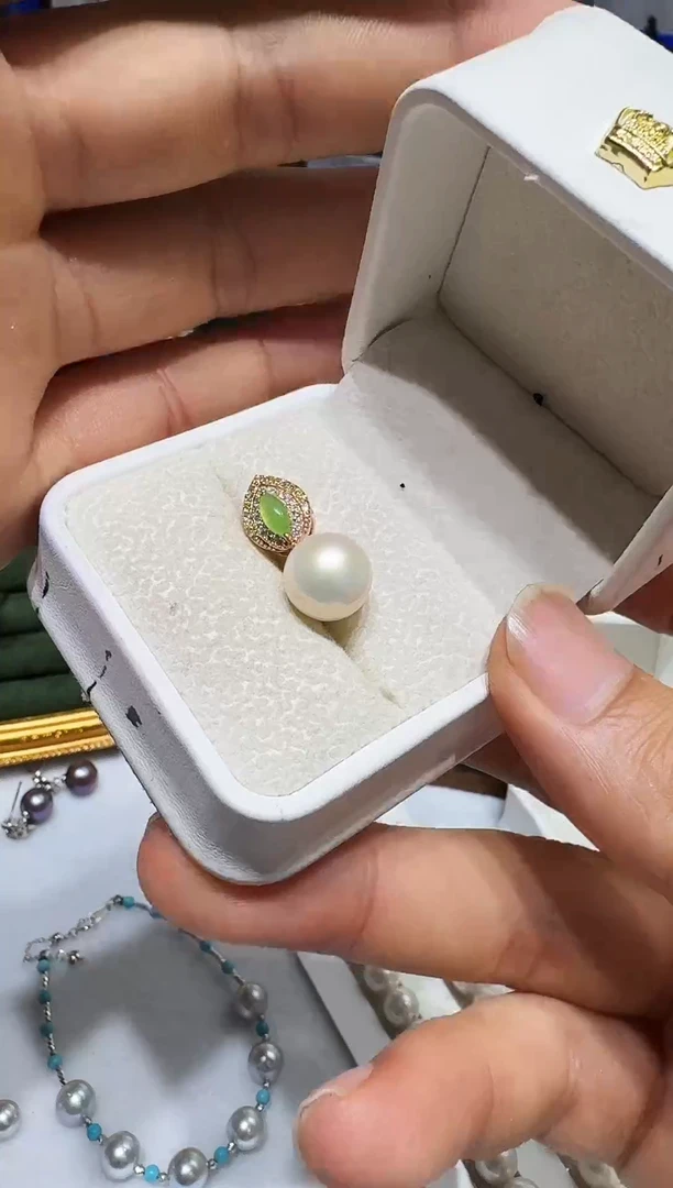 银S925镶嵌耳饰淡水珍珠10-11吊坠