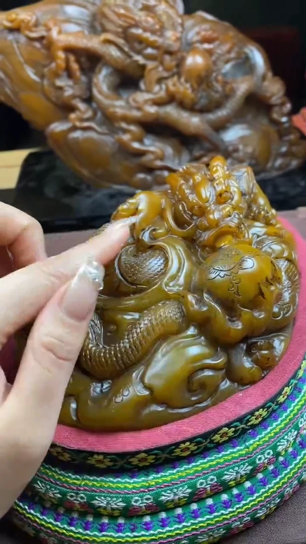 【闪购商品】寿山石印石田黄卧龙摆件