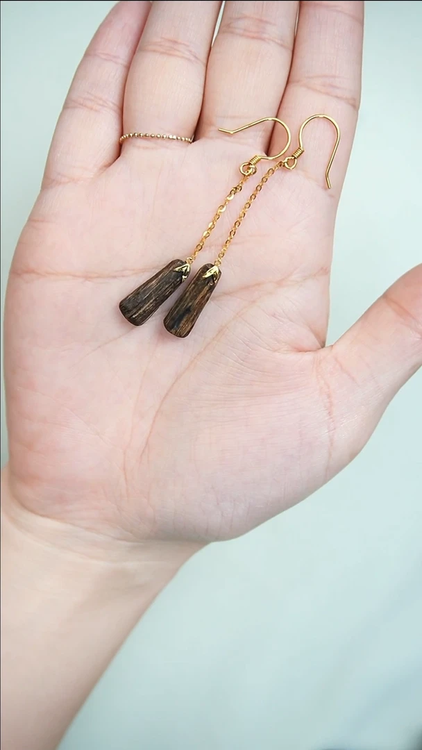 沉香碎屑沉香达拉干沉水 18k耳环 一对 1252