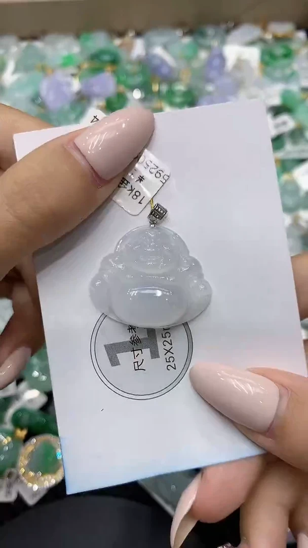 颈饰18K金镶嵌翡翠111111111111