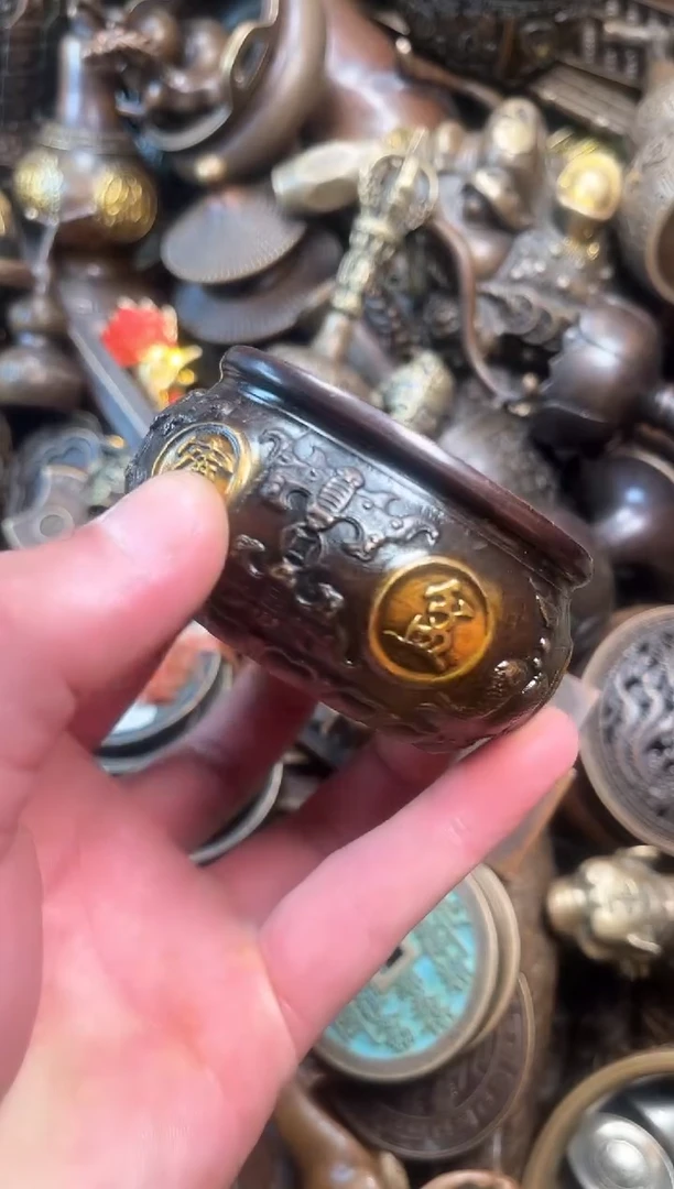 精美铜器点击下单