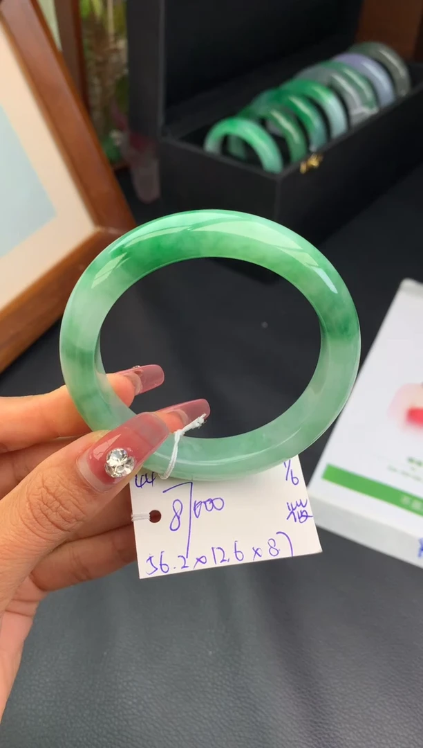 翡翠手镯未镶嵌玉手镯订金