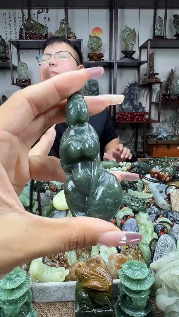 未镶嵌和田玉把件1