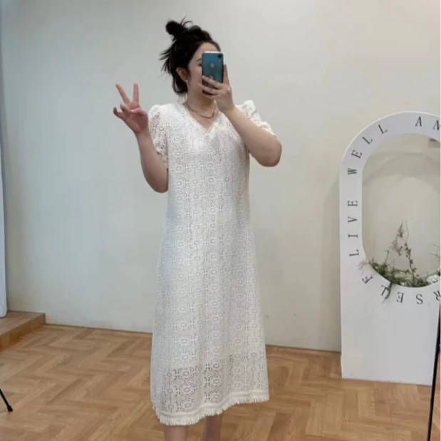 晶咕 V领蕾丝镂空流苏气质连衣裙
