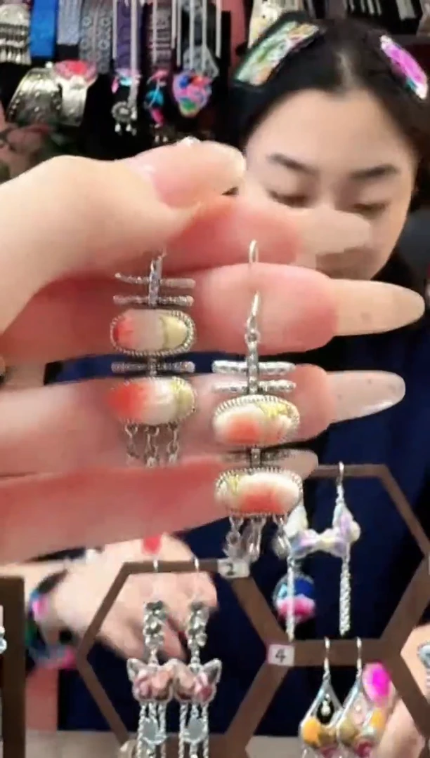 织绣云织谣民族风精美饰品242