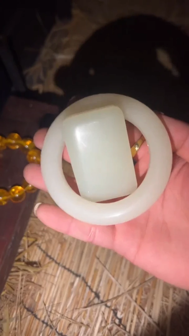 【闪购商品】和田玉手镯未镶嵌闪购商品高端专用链接