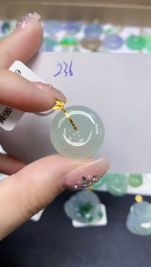 颈饰18K金镶嵌翡翠天然缅甸翡翠A货翡翠百元以上9元证书费自理