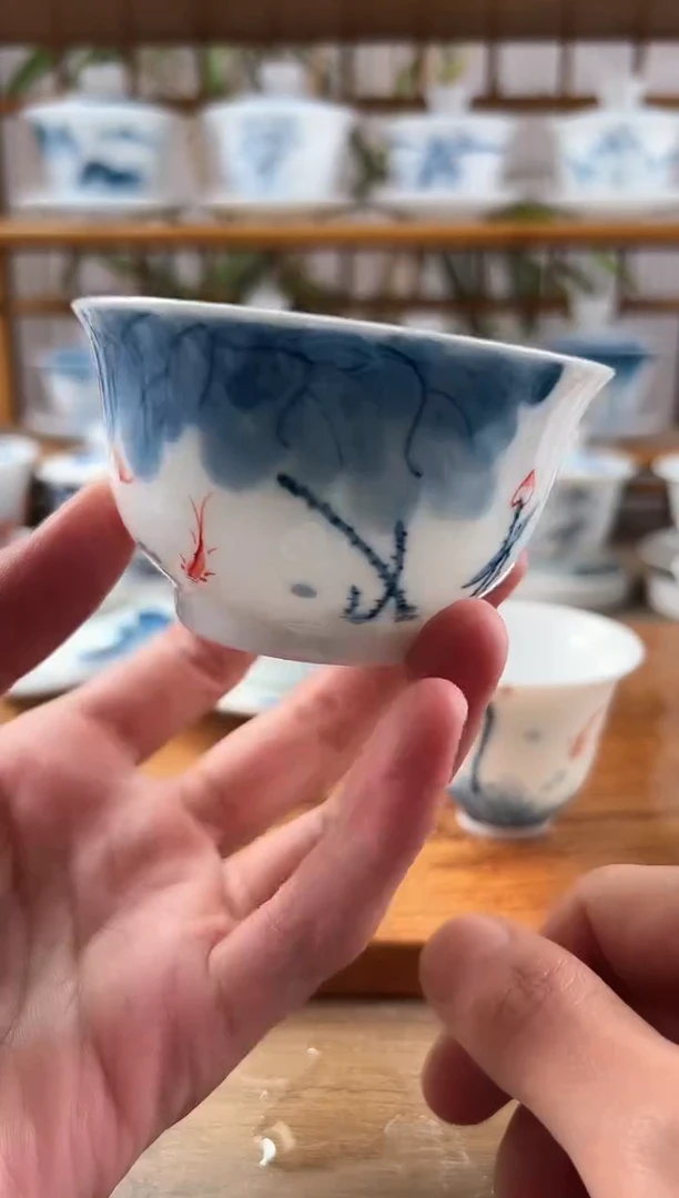 偲***嘛微瑕线条莲压手杯4个