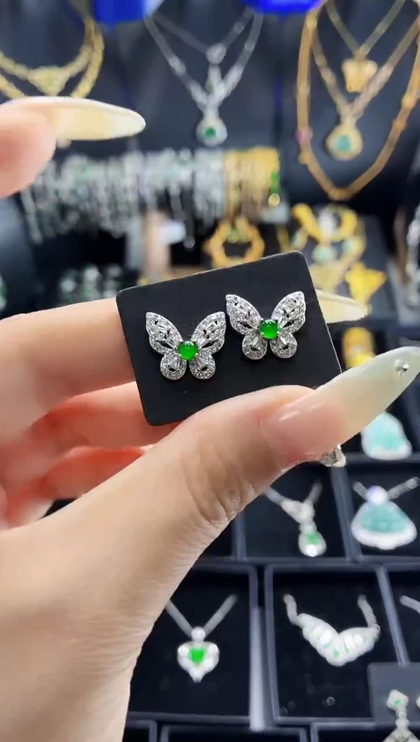 翡翠未镶嵌吊坠(不含链)天然翡翠a货 多样性发其一