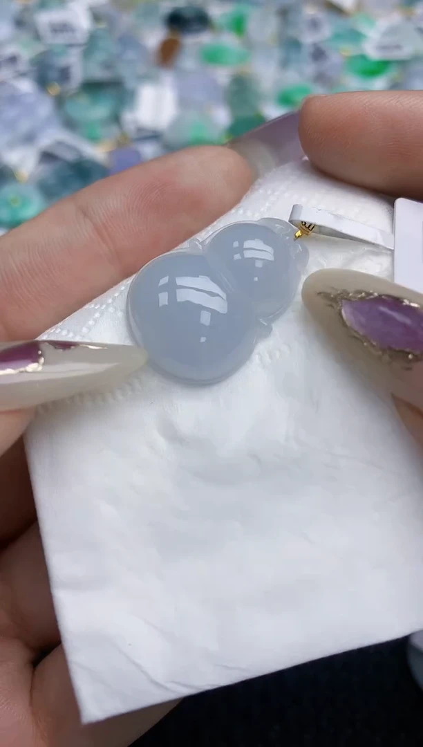 翡翠挂件18K金镶嵌   天然翡翠A货