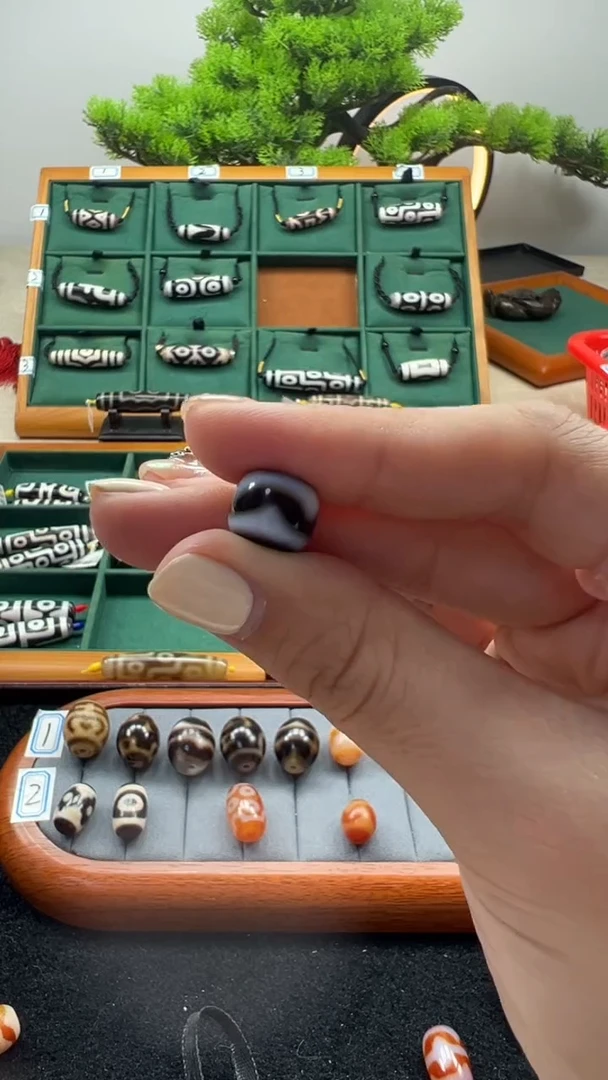 玛瑙/玉髓（覆膜）颈饰未镶嵌18.微瑕随机发货