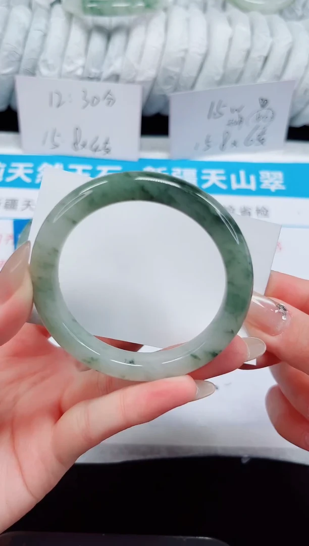 未镶嵌手镯石英质玉169-51/52