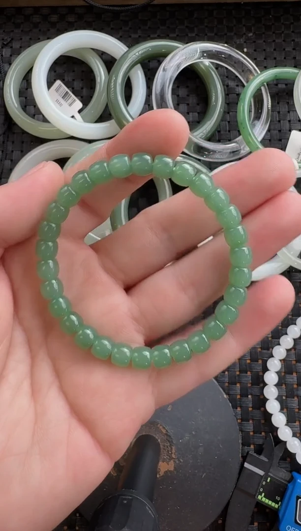 颈饰未镶嵌和田玉碧玉直切7*6