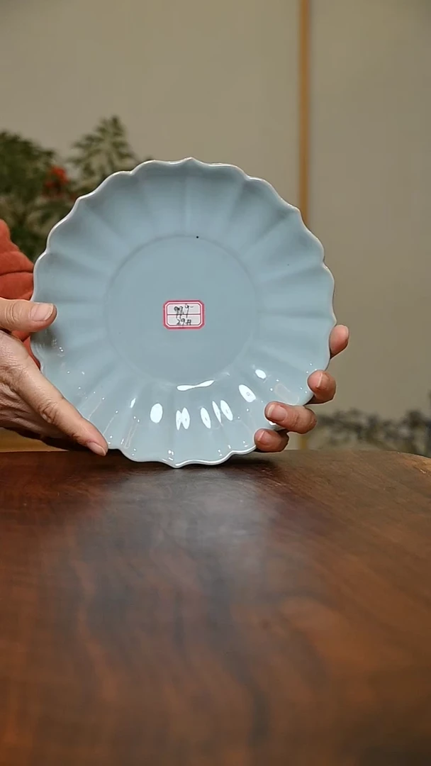 29#葵口盘 天青 微瑕 朱家汝窑款