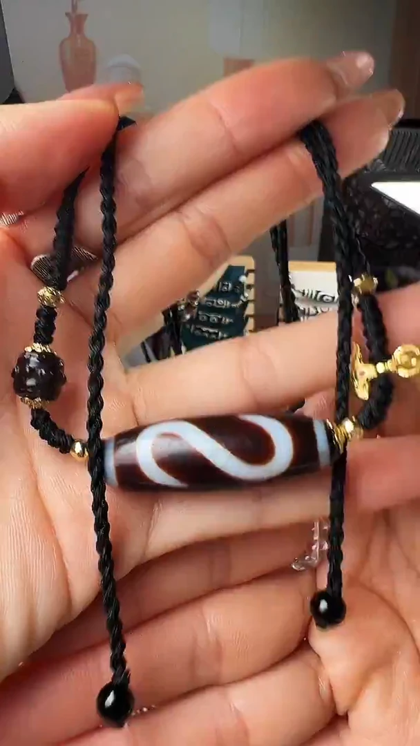 未镶嵌颈饰玛瑙/玉髓M三眼