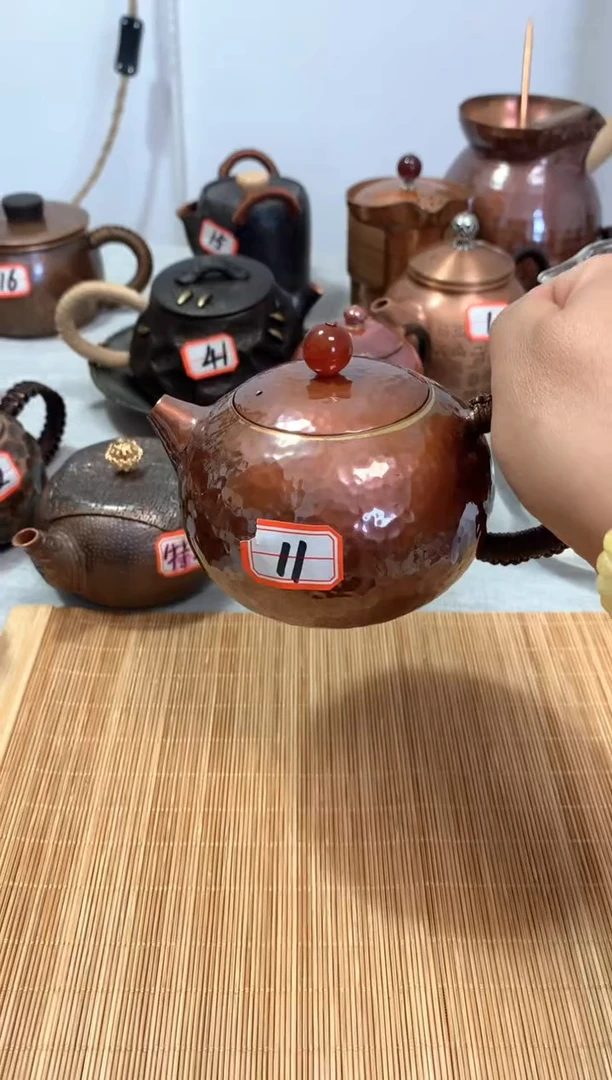 紫铜锤纹西施闷泡壶