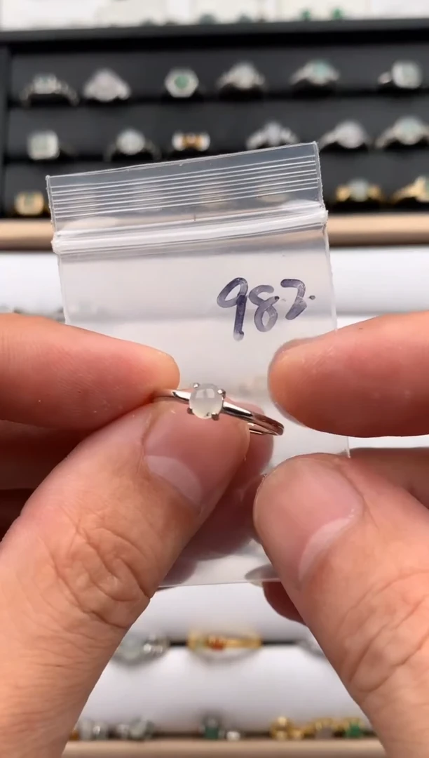 未镶嵌戒指翡翠982