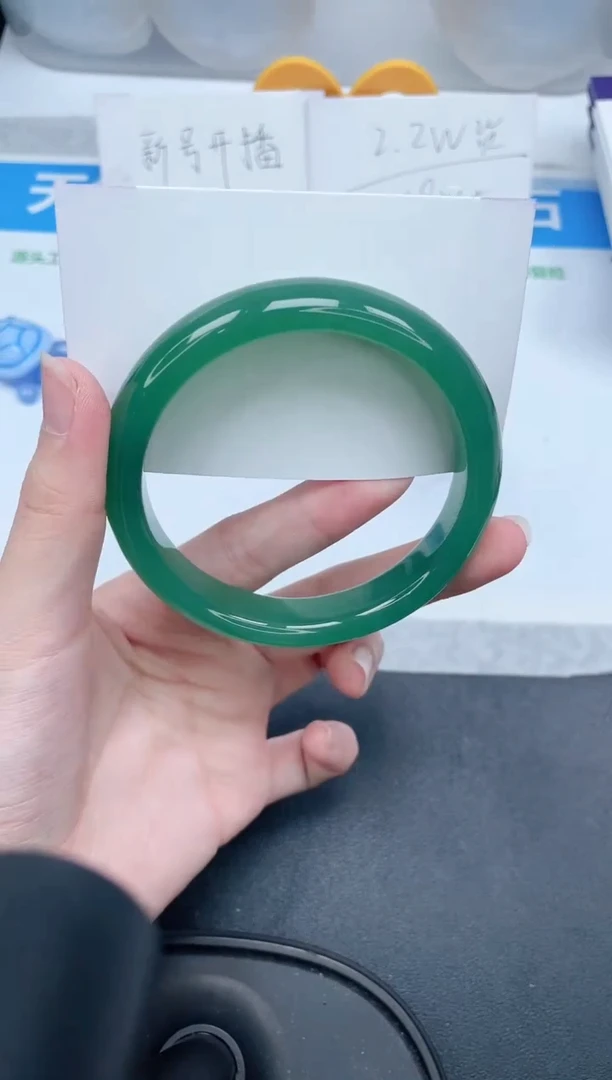 石英质玉手镯未镶嵌111-65