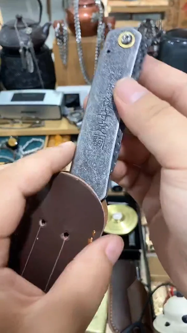 瓷片闪购商品  如图所示