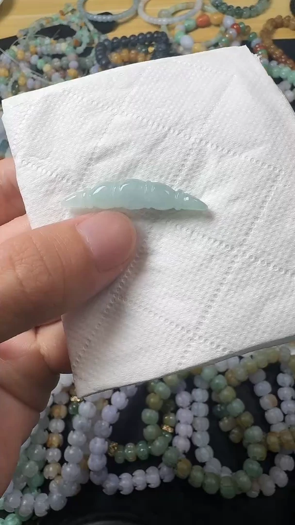翡翠未镶嵌颈饰【闪购商品】 天然翡翠