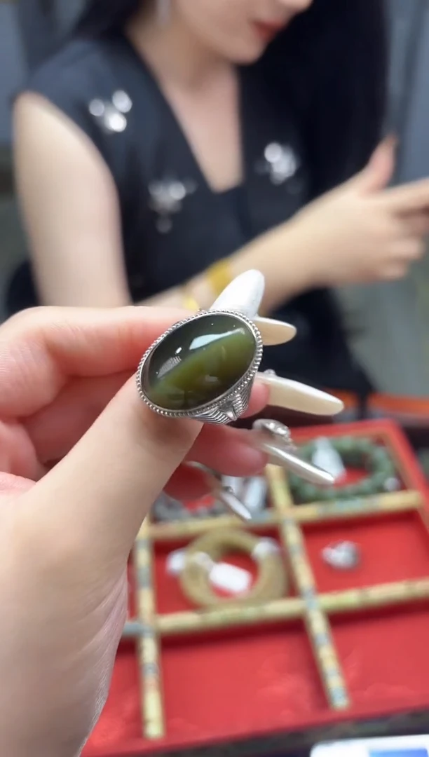 和田玉戒指银S925镶嵌董小姐推荐 多样性发货 拍一发一byjm