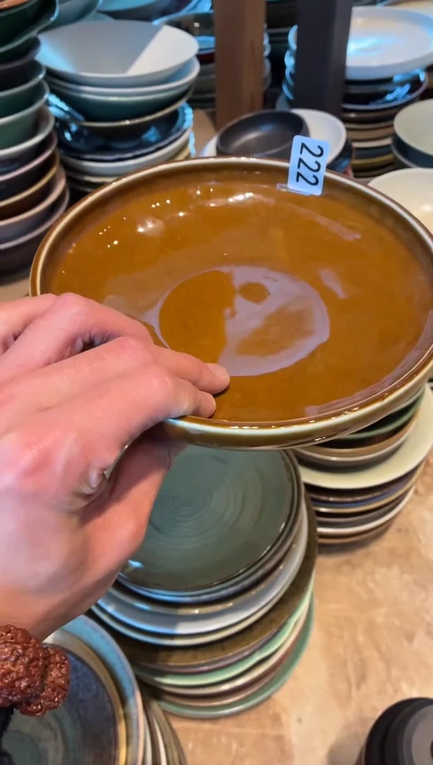 瓷片C****e222微瑕琥珀色炒盘1个