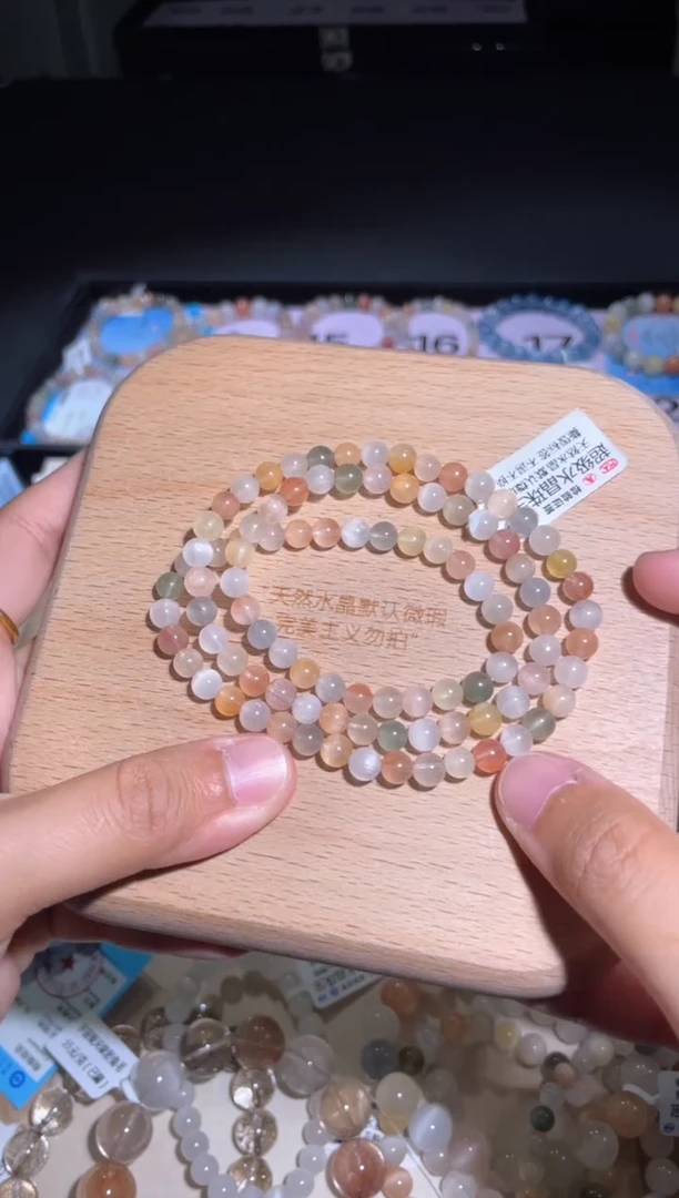 水晶手链未镶嵌22 号多样性发货一CC 5+