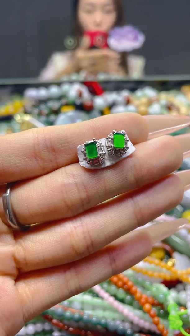 颈饰未镶嵌翡翠/X/翡翠A货，一件也是批发价