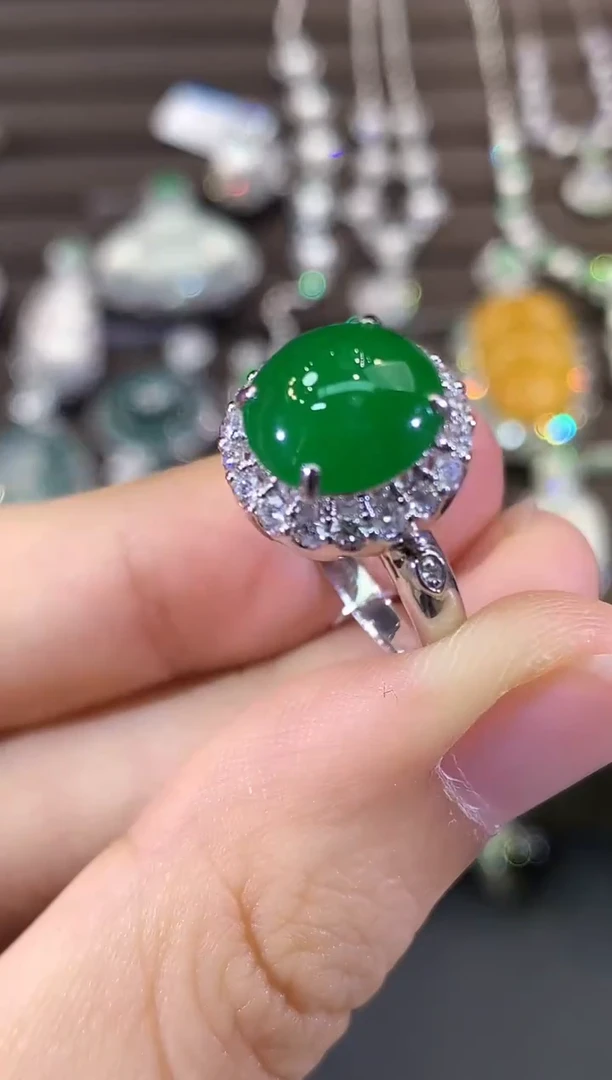 18K金镶嵌戒指翡翠B355