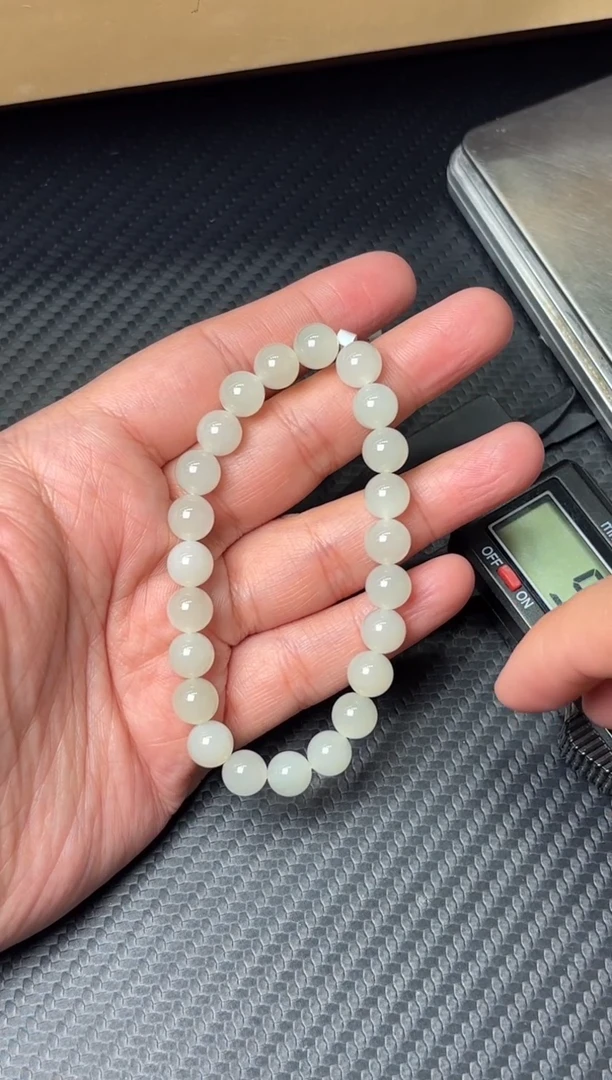 未镶嵌手串和田玉于田微色差卡8