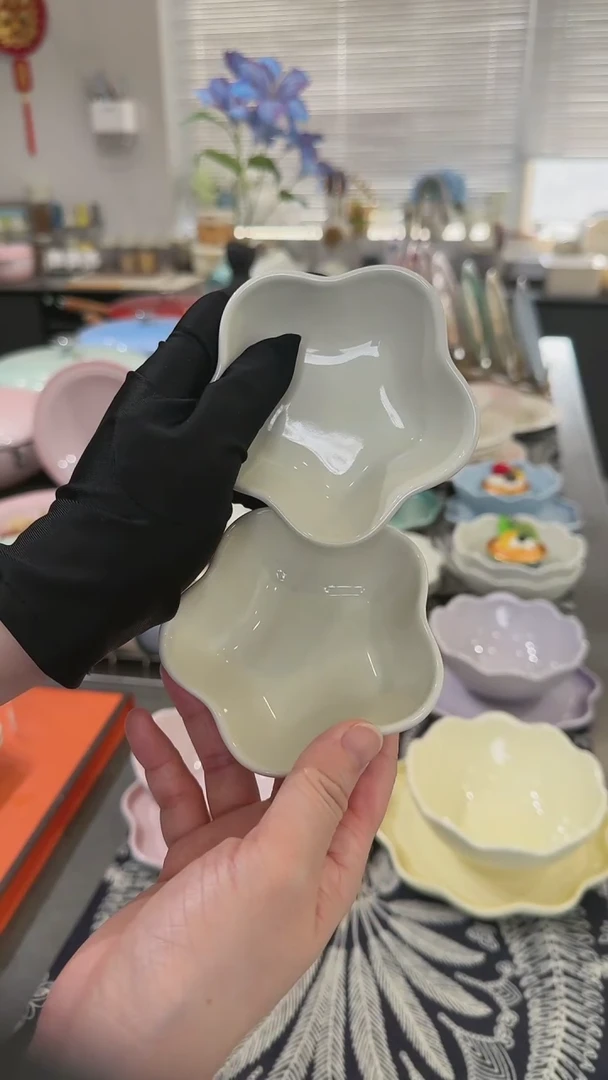 【闪购商品】瓷2件套奶油白花瓣蘸料碟