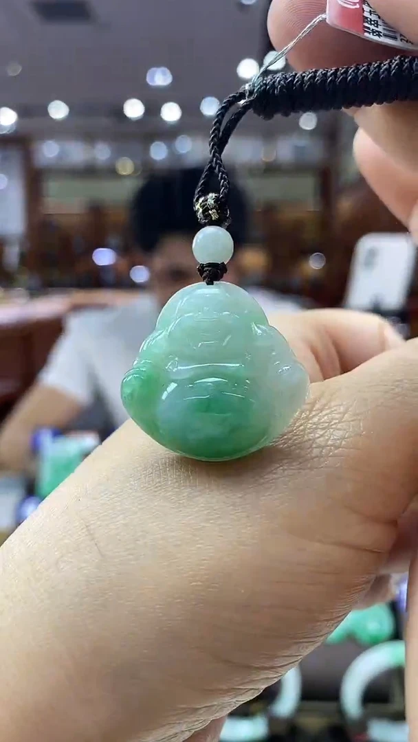 颈饰未镶嵌翡翠佛公