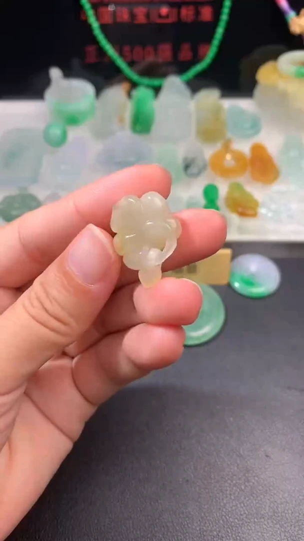 未镶嵌定制翡翠