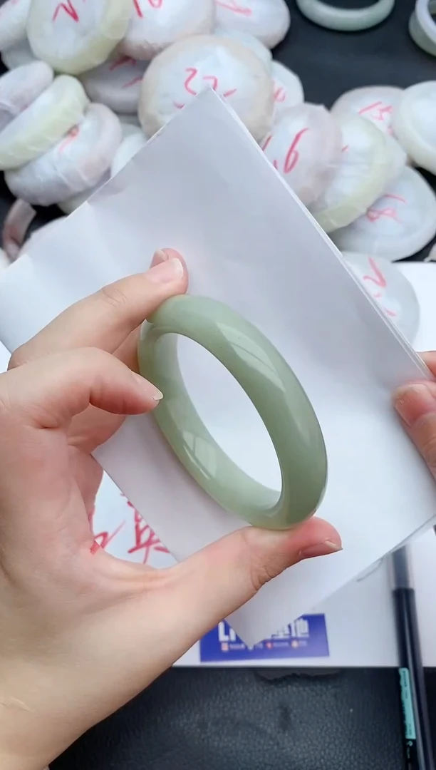 石英质玉手镯未镶嵌93+55/56