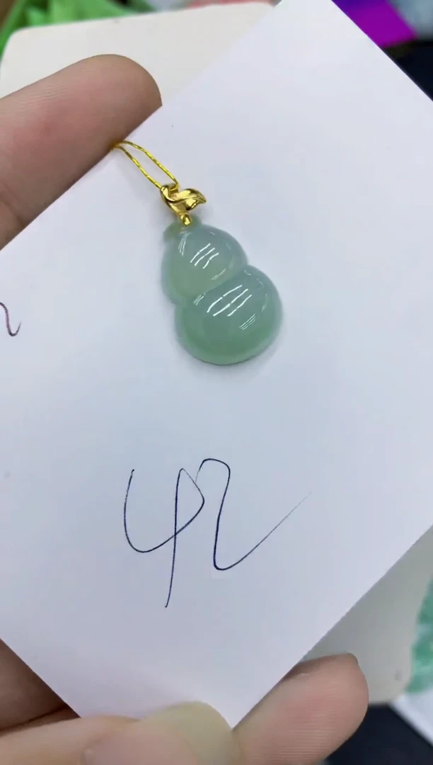 翡翠未镶嵌颈饰11111111111