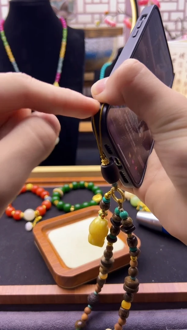 【闪购商品】蜜蜡手链14K金镶嵌Q44