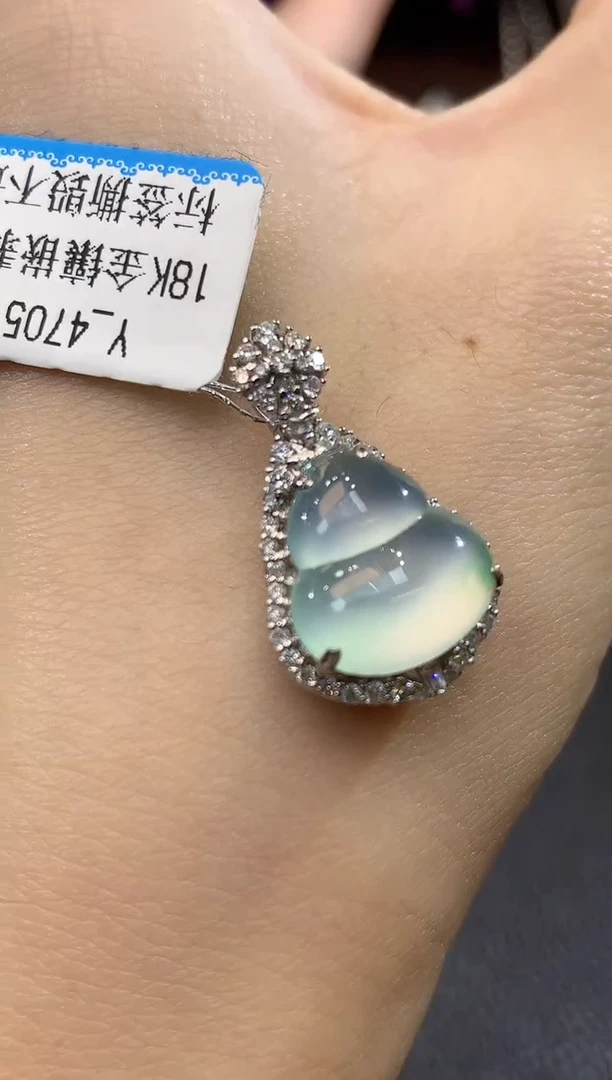 吊坠(不含链)18K金镶嵌翡翠A114