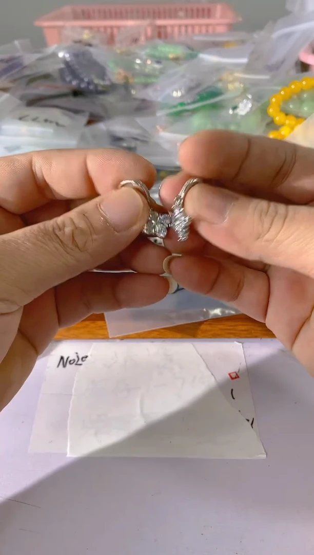 【闪购商品】水晶颈饰银S925镶嵌655红宝，蓝宝，多样性发一件赠链