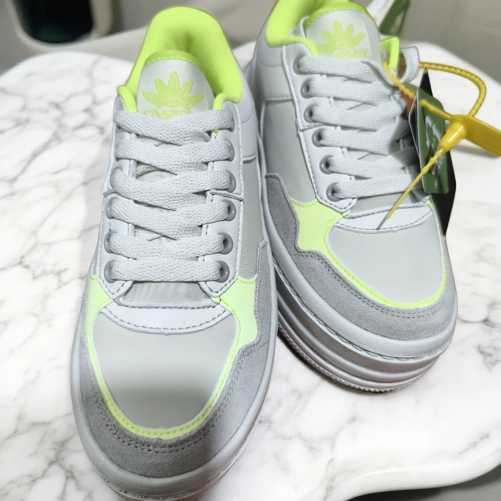 新款休闲百搭时尚厚底板鞋耐磨减震翻毛皮春秋款