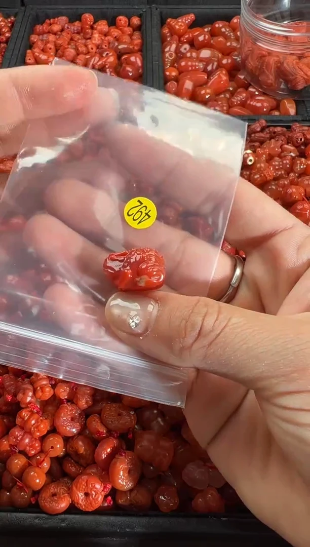 【闪购商品】南红玛瑙颈饰未镶嵌1