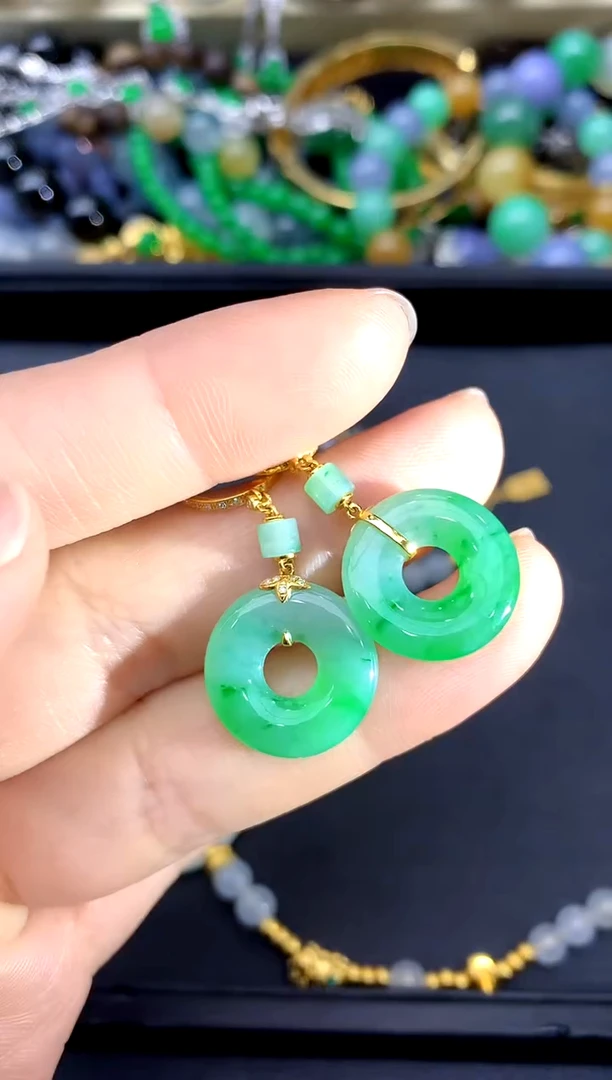 18K金镶嵌翡翠耳饰403-中国好珍宝