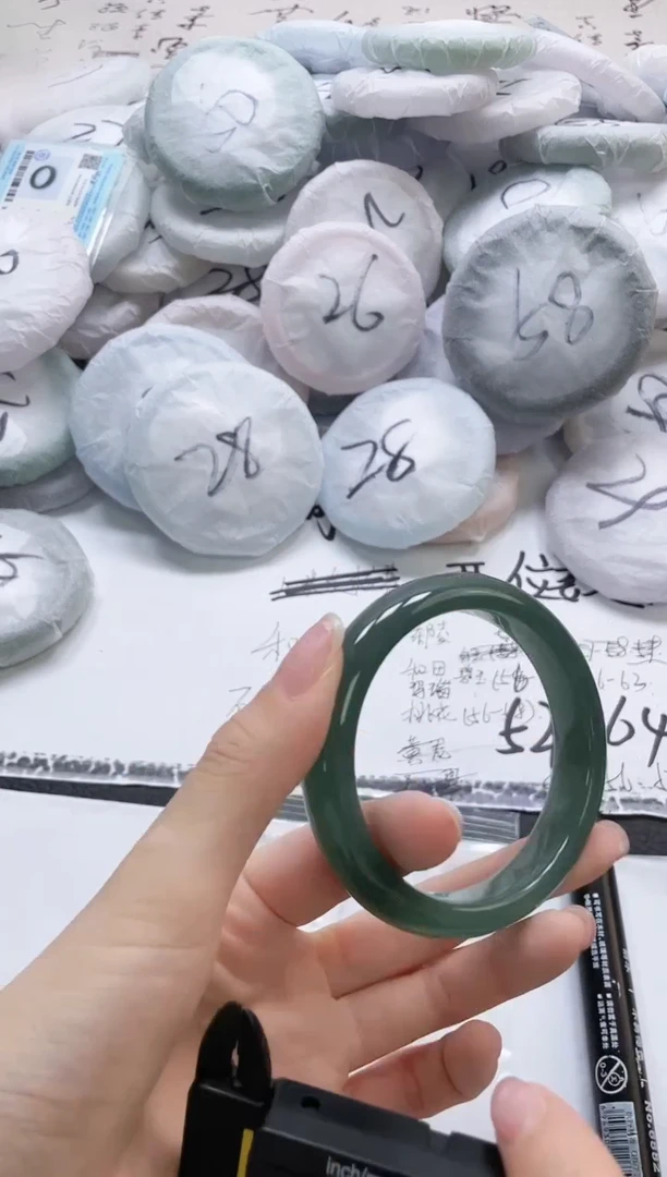 未镶嵌手镯石英质玉193-60