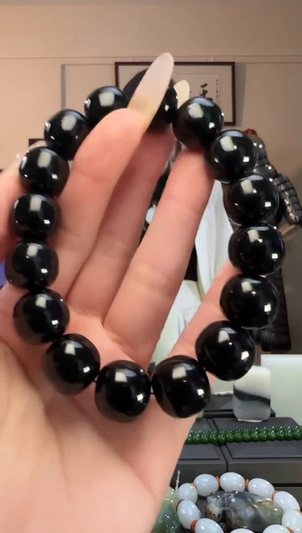 颈饰未镶嵌和田玉青玉老型手串