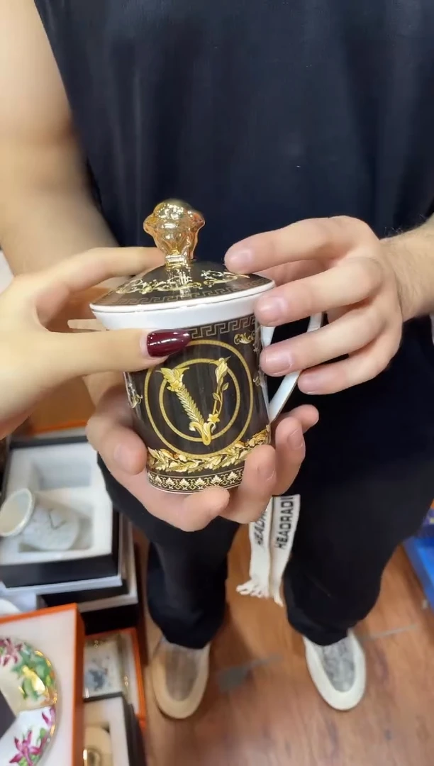 杯鸿辉家品牌瓷器，京东包邮！