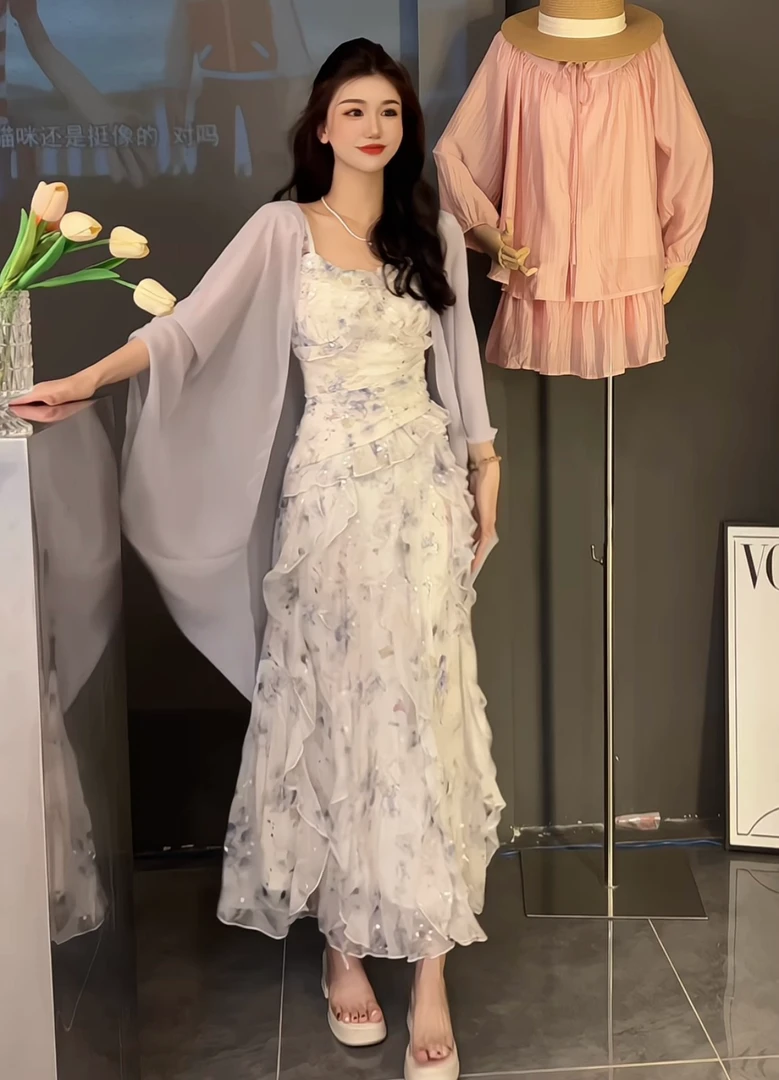 连衣裙裙子碎花气质猫咪吊带裙夏季法式蕾丝显瘦时尚复古春夏小白